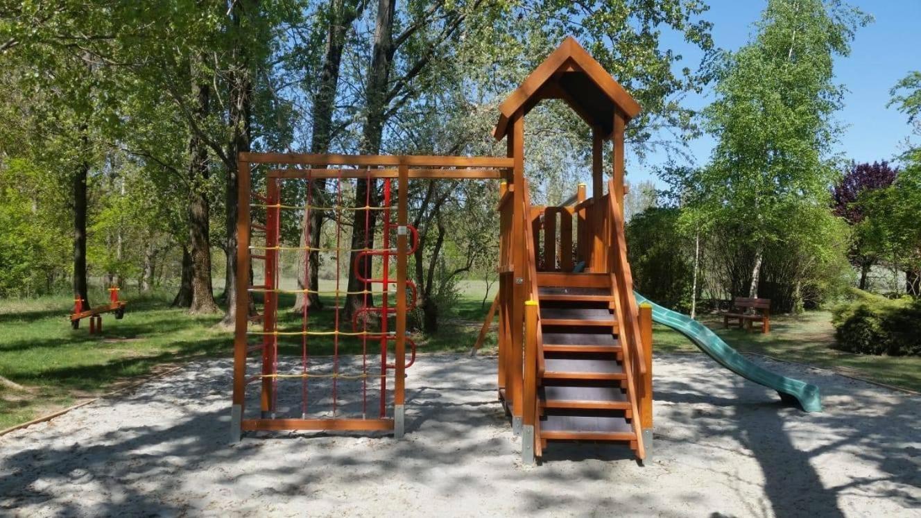 Kígyósi Csárda&Panzió Fulopszallas Exterior foto